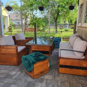Einzigartige Gartenlounge aus Palettenholz